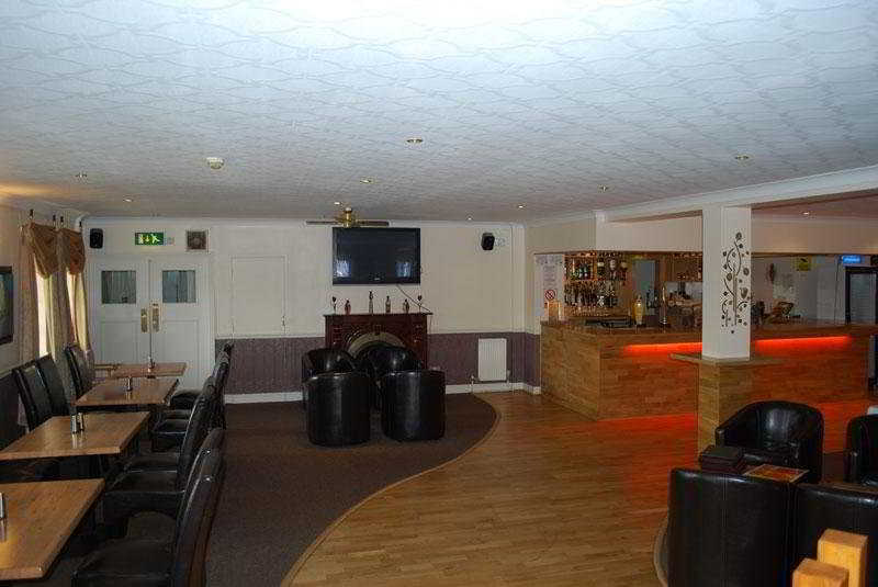 Celtic International Hotel Cardiff Airport Barry Exterior photo